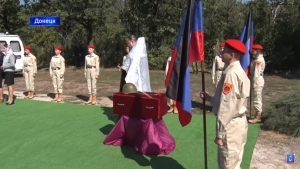 В столице Республики прошла церемония перезахоронения останков красноармейца